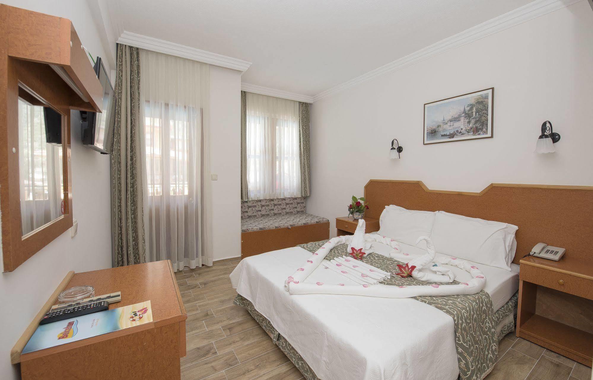 Belcehan Beach Олудениз Екстериор снимка